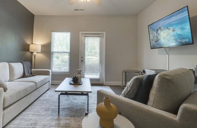 Landing at The Apartments at Shade Tree - 2 Bedrooms in Downtown Charleston