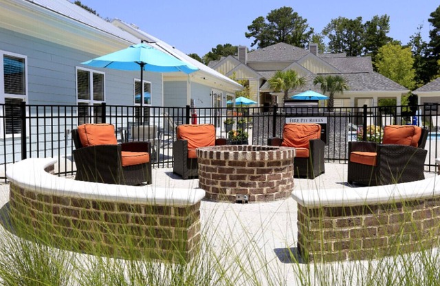 Landing at The Apartments at Shade Tree - 1 Bedroom in Downtown Charleston