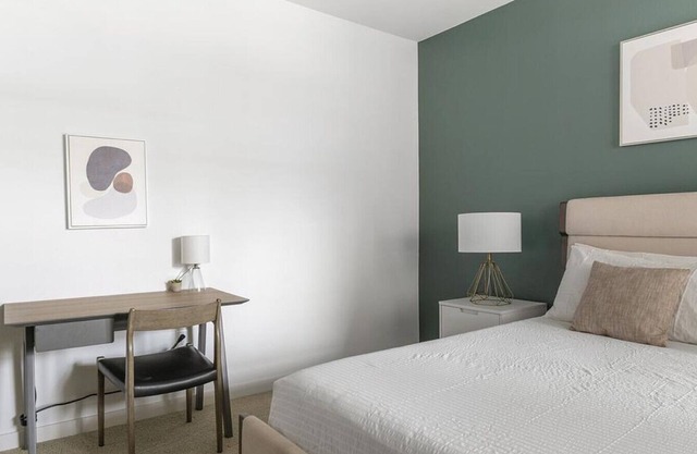 Landing at The Draper - 2 Bedrooms in Garland