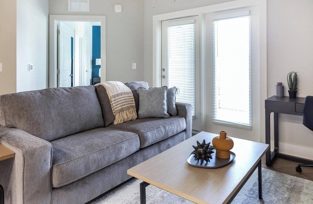 Landing | Chic 1BD, Clubhouse, Pool