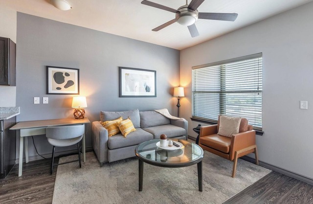 Landing | Chic 1BD, Game Room, Clubhouse