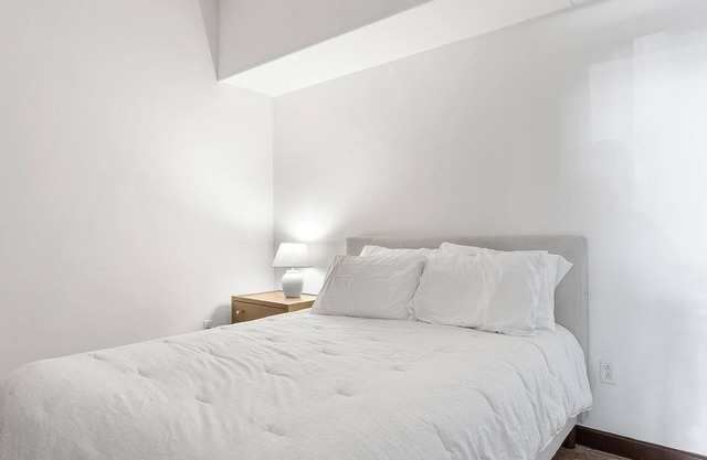 Landing | Chic 1BD, Gym, Clubhouse