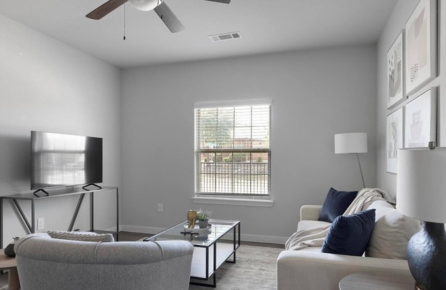 Landing | Modern 1BD, Gym, Pool