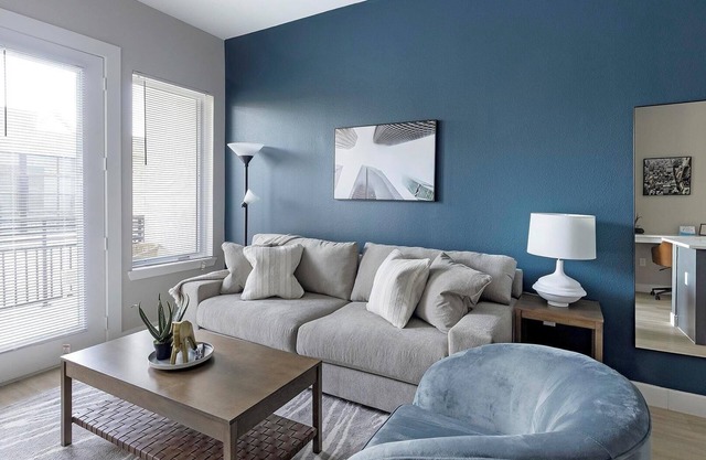 Landing | Modern 1BD in Near Southside