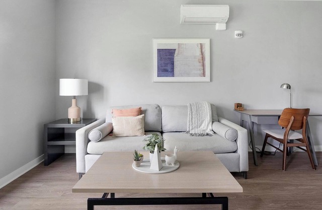 Landing | Spectacular Studio, Courtyard, Gym