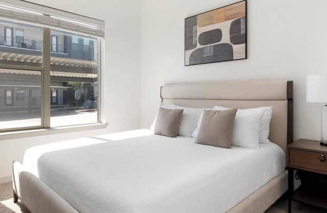 Landing | Stunning 1BD, Yoga Studio, Gym