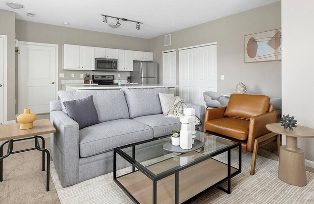Landing | Stylish 1BD, Gym, Pool