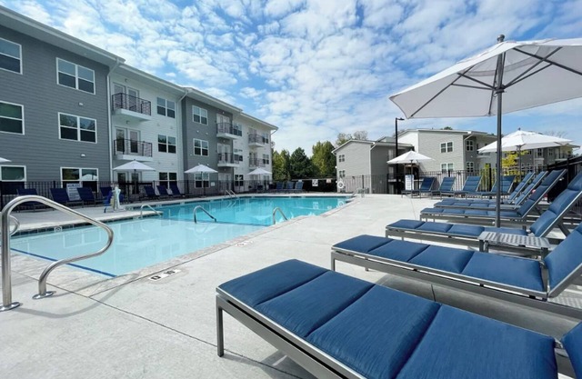 Landing | Stylish 1BD, Gym, Clubhouse
