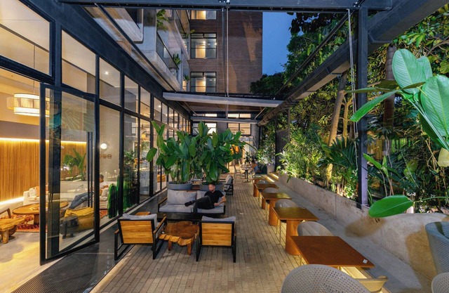 Landmark Hotel