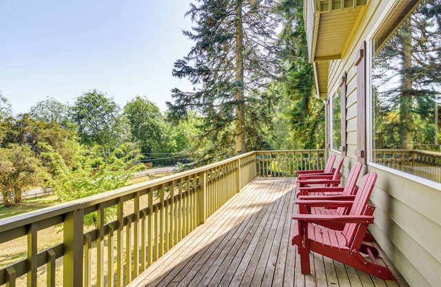 Langley Forest Cabin w/Grill < 2 Mi to Downtown!