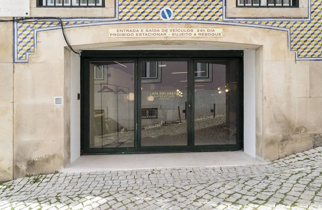 Lapa Diplomatic Flat 0 3 by Feel Lisboa