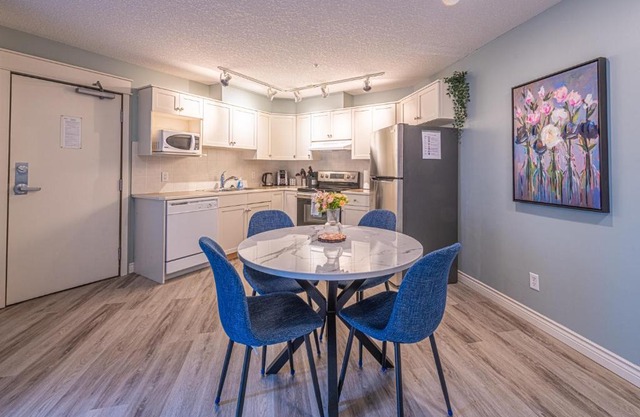 Large 1 Bedroom Suite (4person)