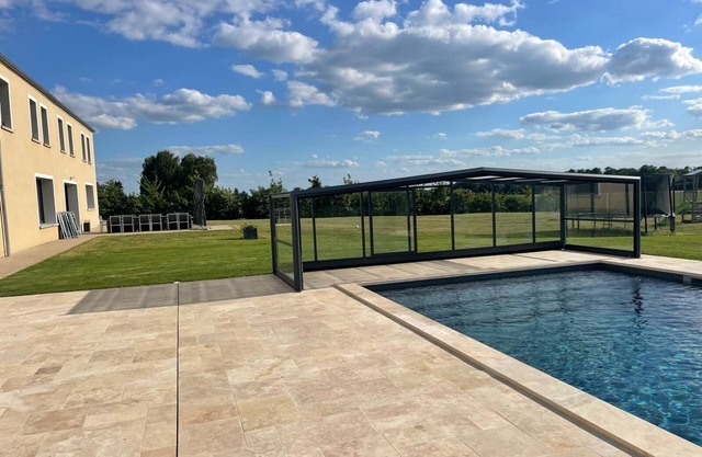 Large 15-person gite with swimming pool
