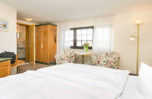 large double room with lake view I - holiday rooms and apartments with lake view
