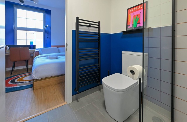 Large Ensuite Bedroom Close to Angel Shoreditch