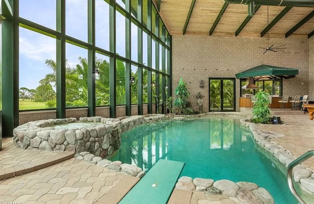 Large Family Getaway-Unique Indoor Oasis w/heated pool, hot tub, pool table!