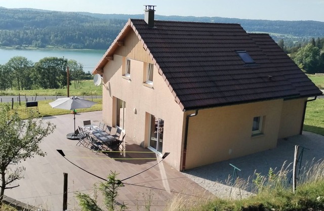 Large family home with lake view