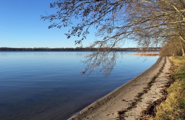 Large holiday apartment on Lake Schwerin in Mecklenburg, Dobin am See