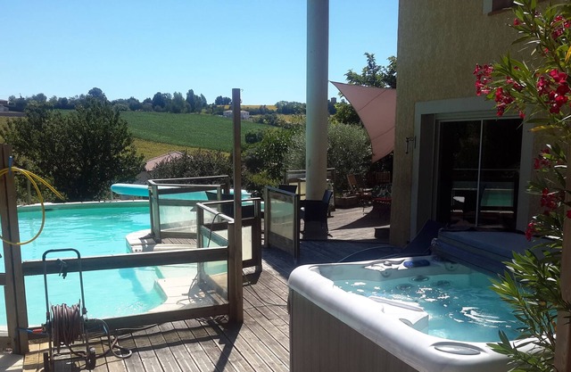 Large, modern rental house with all mod cons in Mauzac, Haute Garonne