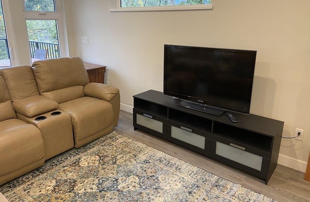Large new home on the beautiful Sunshine Coast. Great hiking, kayaking and views