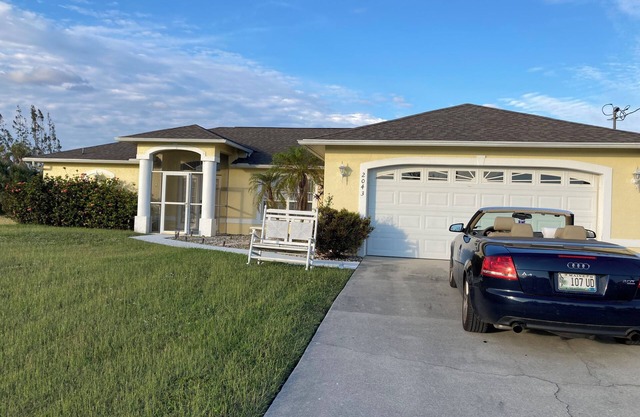Large, Private Home on Fresh Water Canal with Heated Pool