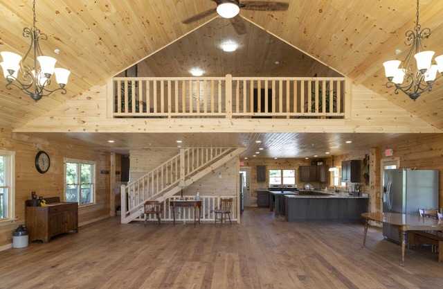 Large Retreat for up to 150 people, sleeps 84
