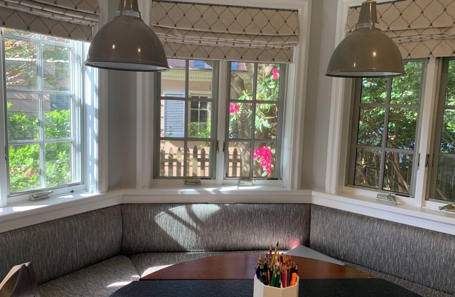 Large Tudor w/Parking, Walkable downtown, 22 min Train to NY Penn