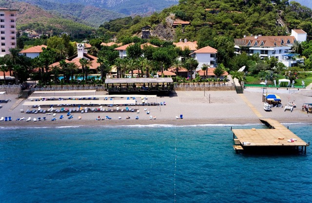 Larissa Akman Çamyuva - All Inclusive