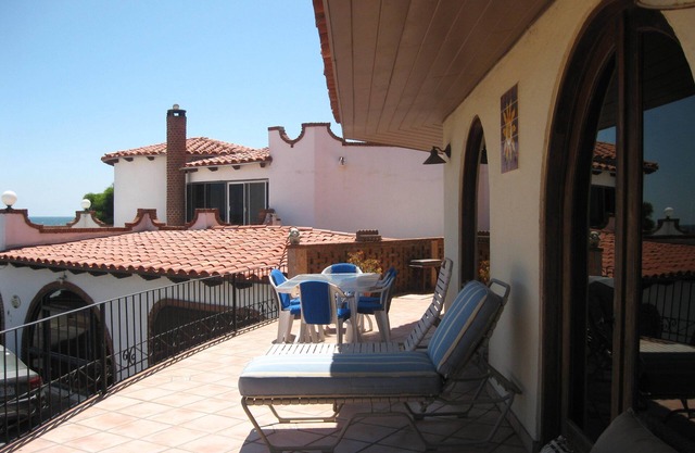 LAS GAVIOTAS OFFERS EUROPEAN CHARM TUCKED AWAY IN BAJA'S "COSTA DE ORO".