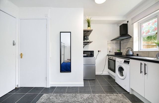 Laud Close Guest Suites