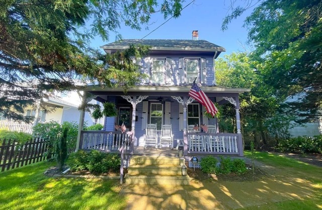Lavender Dreams By The Sea (4 BR/2 BA) PET FRIENDLY home in WEST CAPE MAY!
