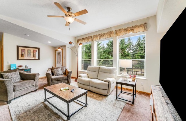 Lazy K on Peaceful Bay - Ranch House
