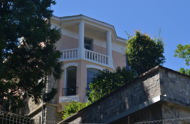 Le Bompard* 50 m² Art Deco villa with garden