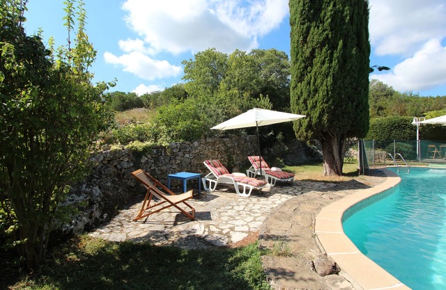 Le Patio cottage with peaceful pool near Cèze valley and Uzès