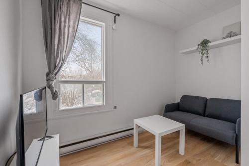 Le Petit Cozy, 1 CH, Bureau, Enfant-Jésus