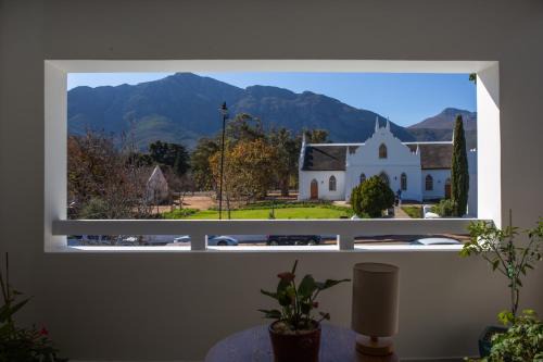 Le Petit Manoir Boutique Hotel