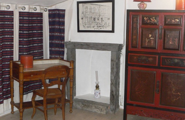 LE PETIT SIAM - Charming guest room with shared SB - Center Clermont-FD