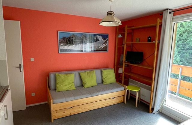 Le Pleynet: 2P Cabin, 30m², 6 pers, 300m from slopes, balcony, elevator