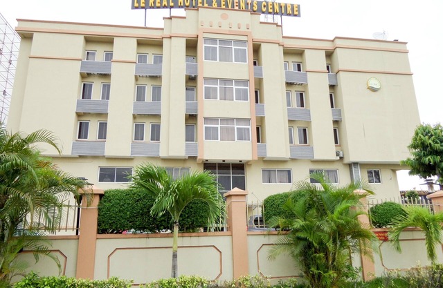 Le Real Hotel