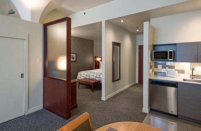 Le Square Phillips Hôtel & Suites