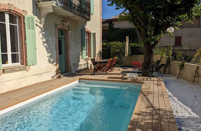 Le vieux tilleul - spacious villa in the heart of a village near Uzès