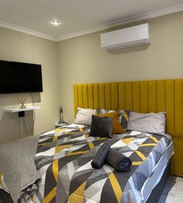 Leetong Holiday Home
