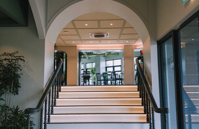 Legacy Hill Hotel