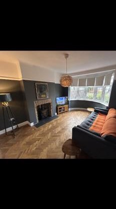 Leigh On Sea -Broadway-Two Bed with Garden