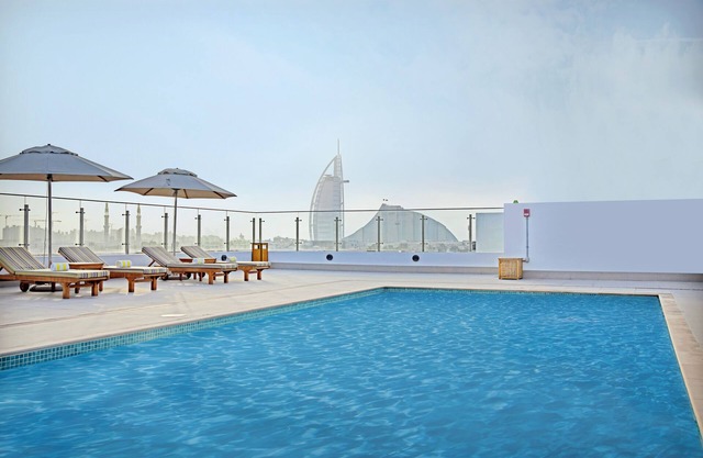Lemon Tree Hotel Jumeirah Dubai