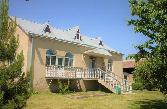 Liberty House - Вилла в Севане