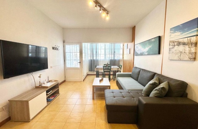 Lima Limon by the sea, 2 bedrooms, central, high speed internet, desk