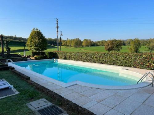 Limone Apartment - Featuring a Private Garden and Access to a Pool