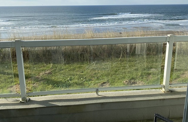 Lincoln City Beachfront Charm at the Sandpiper 107