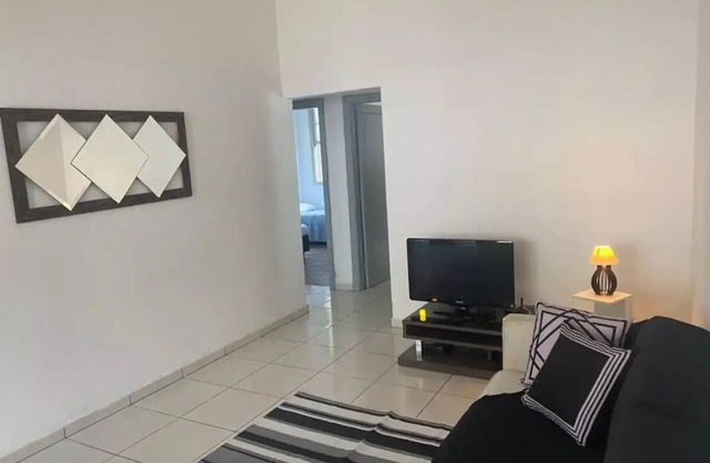 Linda Casa Para Grupo/1km da Expo SP/500m Metrô